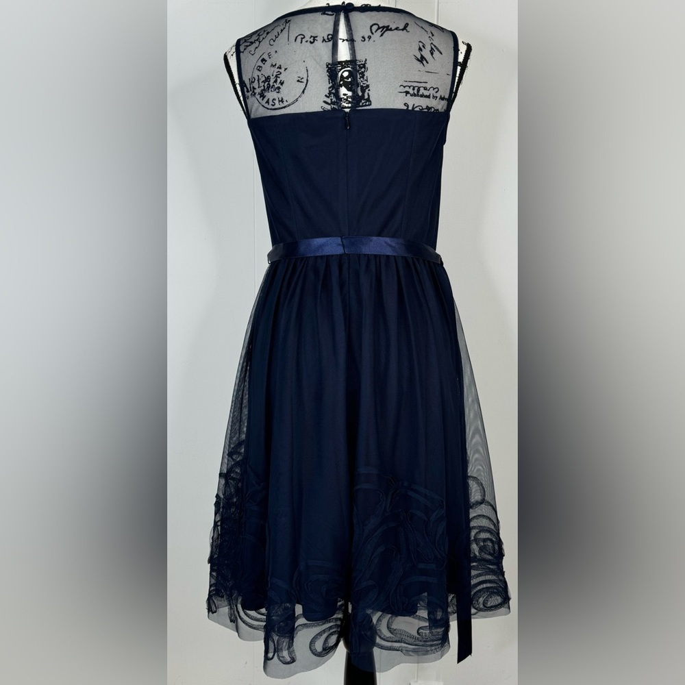 Eliza J Illusion Neckline Sleeveless Embroidery Dress Womans Small - Picture 4 of 14